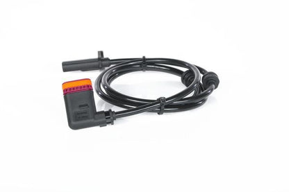 BOSCH 0986594546 Wheel Speed Sensor Rear With Cable Fits Mercedes-Benz C-Class