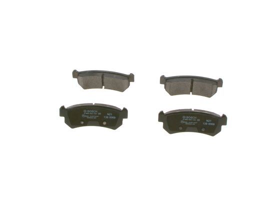 BOSCH 0986494133 Disc Brake Pad Set Rear Low-Metallic Fits Chevrolet Daewoo