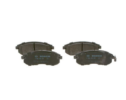 BOSCH 0986494337 Brake Pad Set Front Low-Metallic Fits Nissan Tiida Suzuki SX4