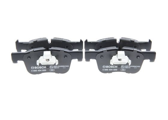 BOSCH 0986494689 Brake Pad Set For Disc Brake Front Fits 3 Series 4 Series