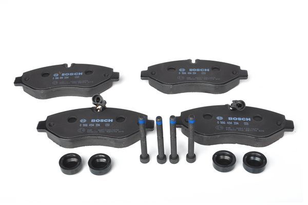 BOSCH 0986494334 Disc Brake Pad Set Front Fits Nissan Cabstar NT400 Cabstar