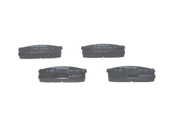 BOSCH 0986494530 Brake Pad Set Front Low-Metallic Fits Nissan Bluebird Prairie