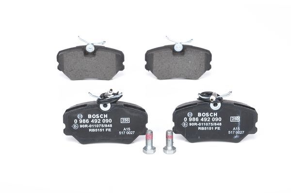 BOSCH 0986492090 Disc Brake Pad Set Front Low-Metallic Fits Peugeot 405