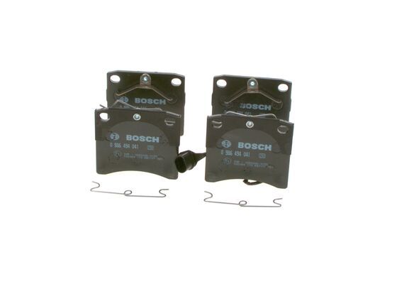 BOSCH 0986494041 Disc Brake Pad Set Front Fits VW Transporter / Caravelle