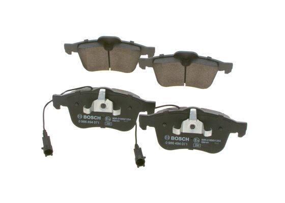 BOSCH 0986494071 Disc Brake Pad Set Front Low-Metallic Fits Alfa Romeo 159