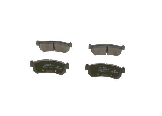 BOSCH 0986494133 Disc Brake Pad Set Rear Low-Metallic Fits Chevrolet Daewoo
