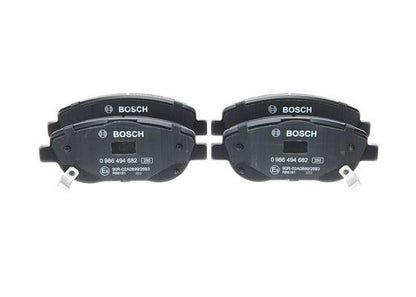 BOSCH 0986494682 Disc Brake Pad Set Front Low-Metallic Fits Toyota Avensis Verso